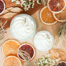 Charger l'image dans la galerie, Beurre fouetté pour le corps menthe et eucalyptus, décoré de fleurs, deux formats