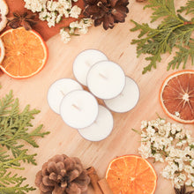 Charger l&#39;image dans la galerie, Ensemble de 6 lampions, faits de cire de soya et de coco et d&#39;huiles essentielles, décorés de fleurs et feuilles

