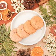 Charger l&#39;image dans la galerie, Vapeur de douche pamplemousse et vanille, pastille solide, faite de cire de soya et de coco et d&#39;huiles essentielles, décorée de fleurs et feuilles

